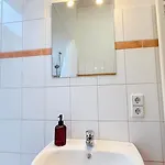 Elephant's Nest - Zentrale - Netflix - Nahe Hbf & Markt Halle (Saale)